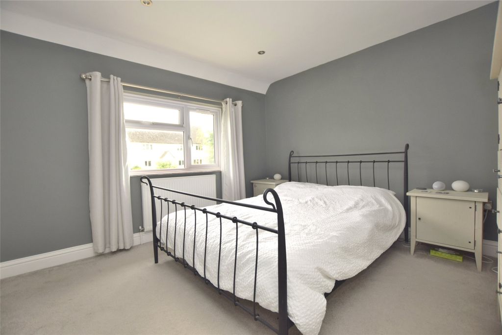 Property photo 2 of 17 Bedroom 1