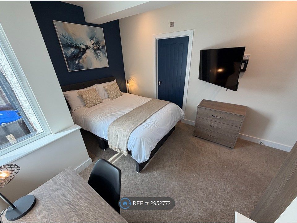 Property photo 3 of 6 Room 1