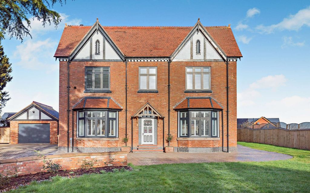 Property photo 2 of 47 Front