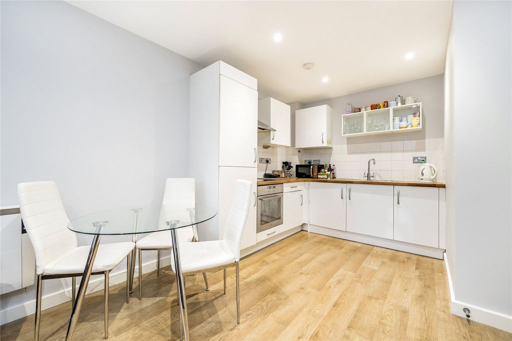 Property photo 1 of 6 Open Plan Dining