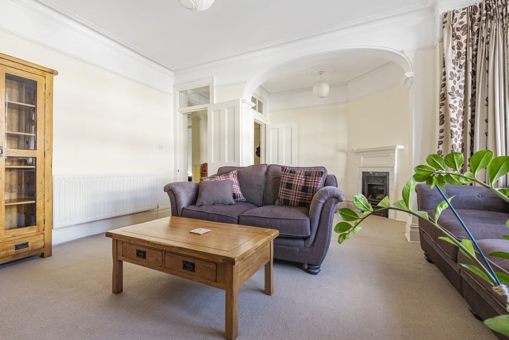 Property photo 2 of 5 816892 (3)