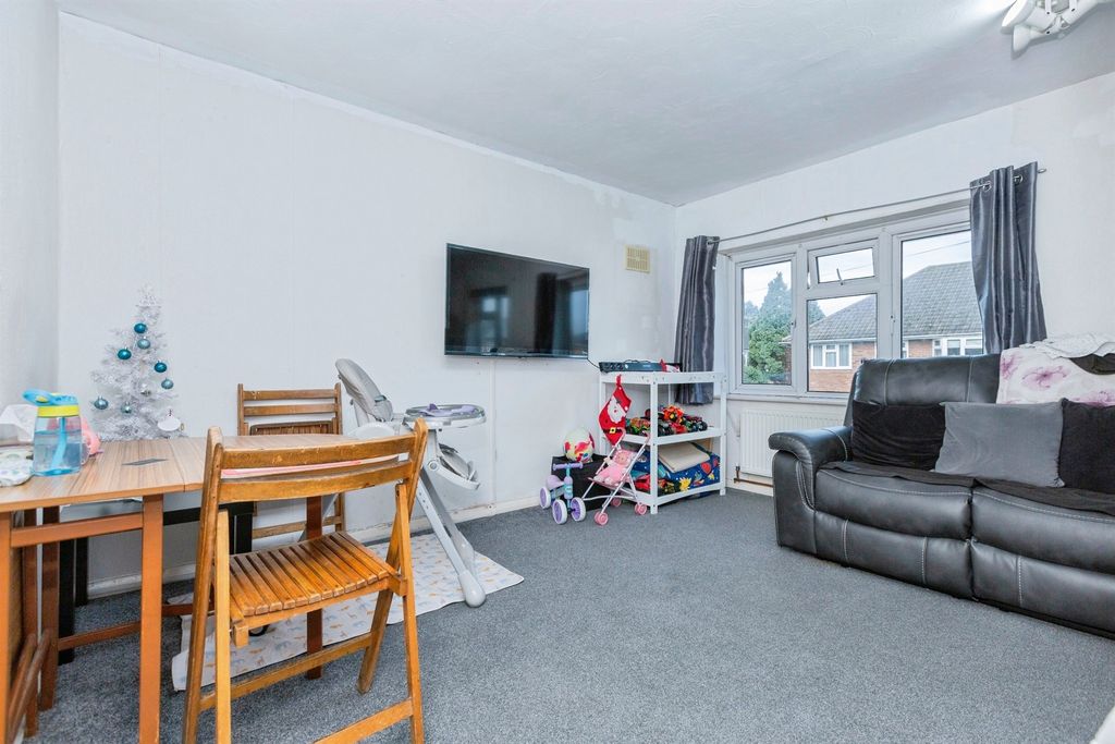 Property photo 2 of 18