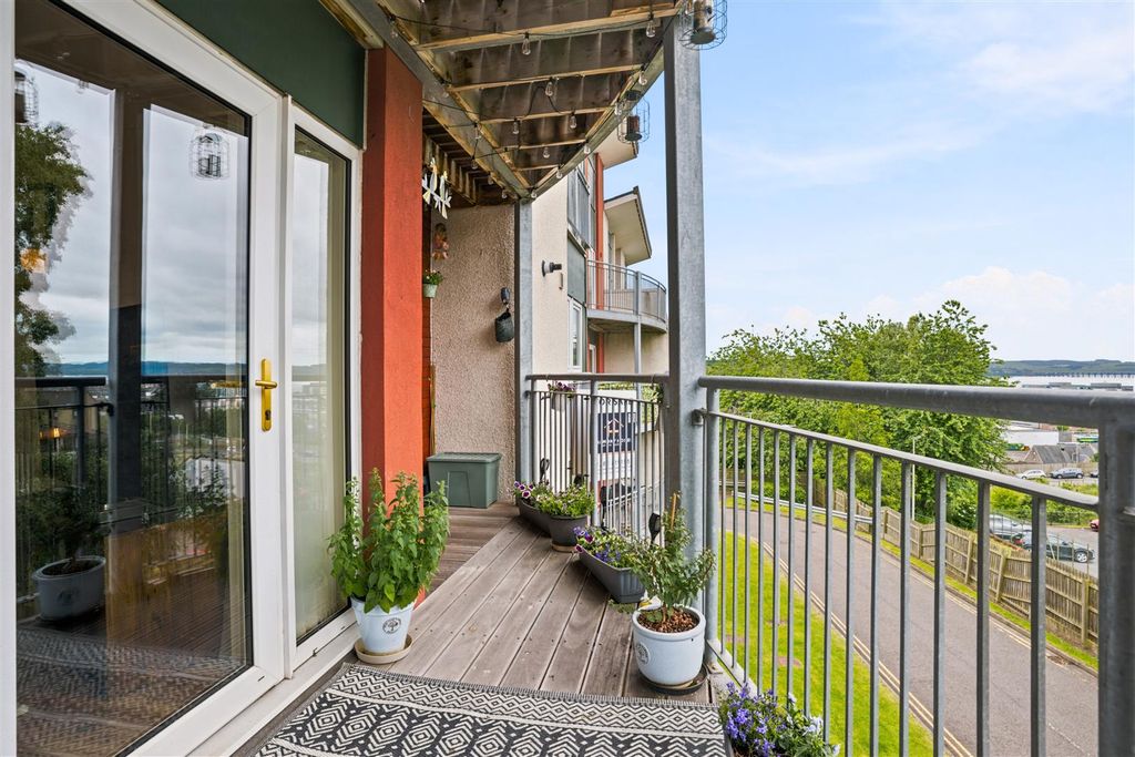 Property photo 1 of 34 6Edenbank-0032.Jpg