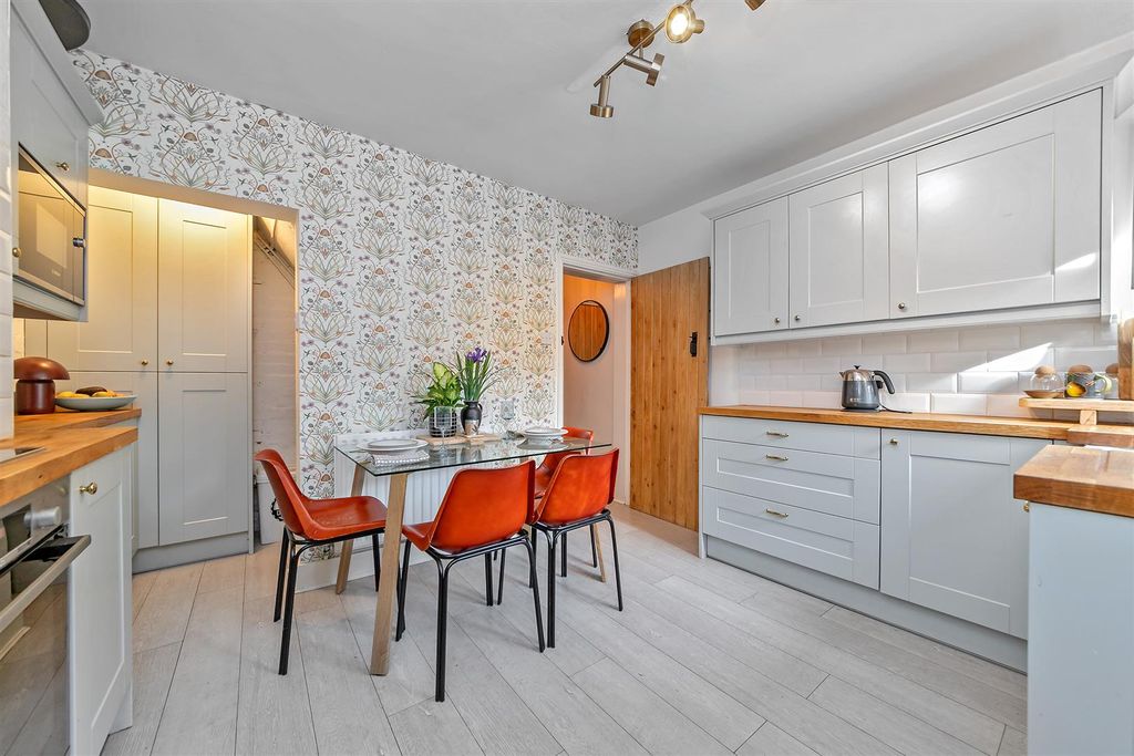 Property photo 3 of 21 48Highstreet-23.Jpg