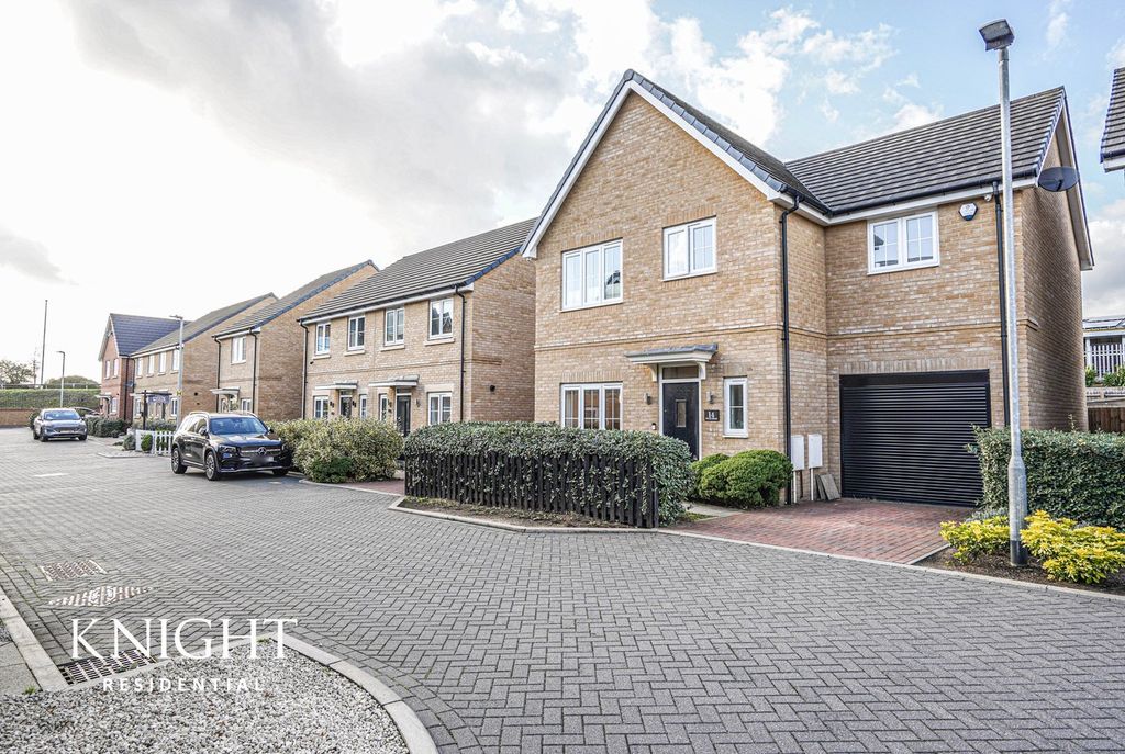 Property photo 1 of 33