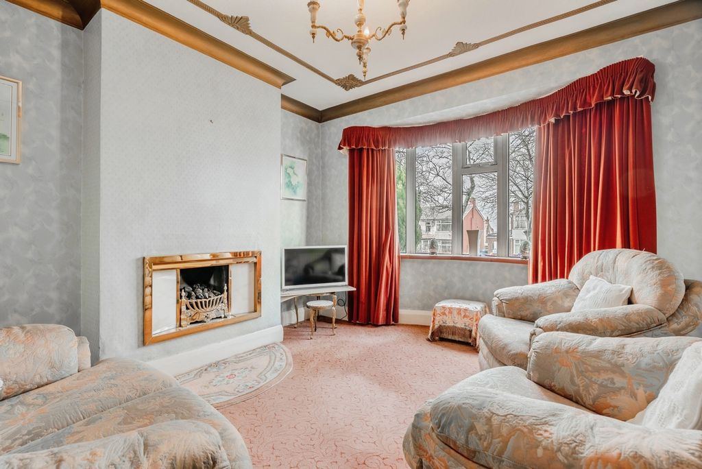 Property photo 2 of 16 Pbox-Img.Jpg