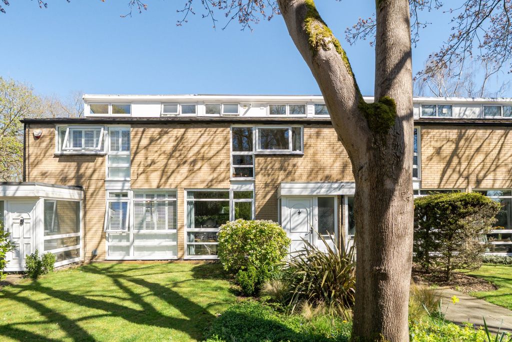 Property photo 1 of 19 Front