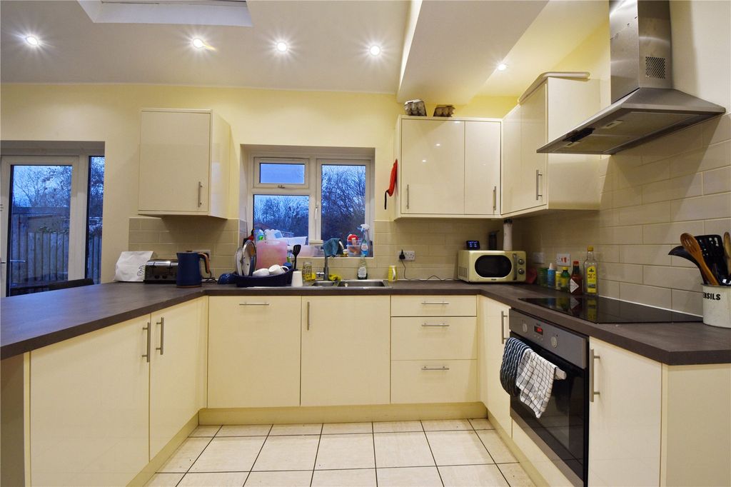 Property photo 3 of 7 Picture No. 06