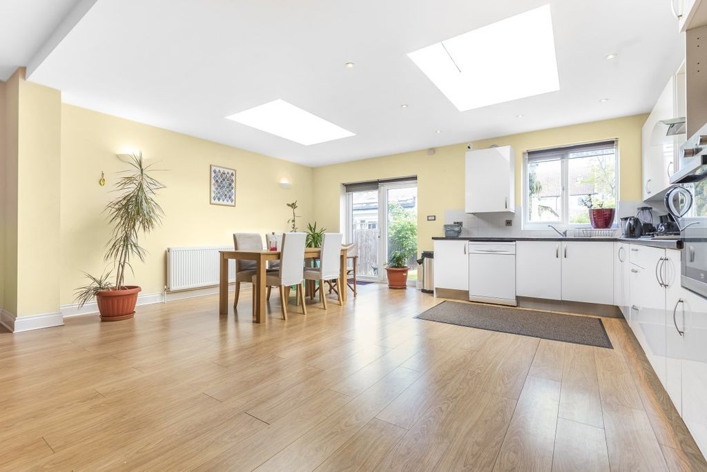Property photo 2 of 11 Picture No. 08