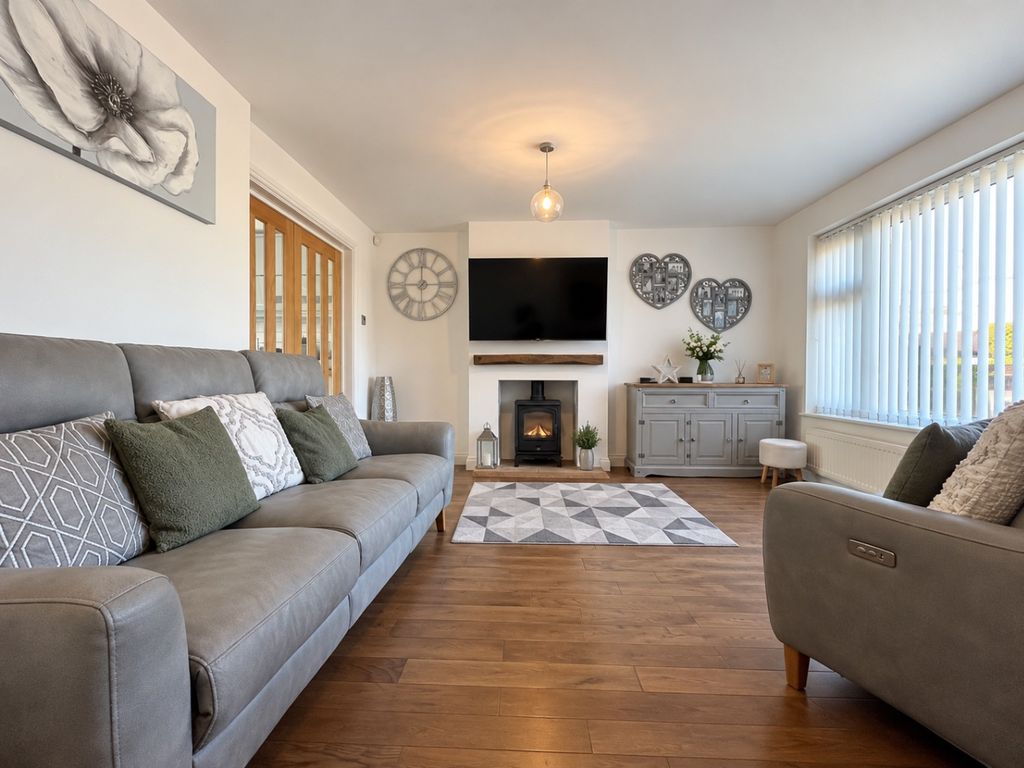 Property photo 2 of 10 5436441
