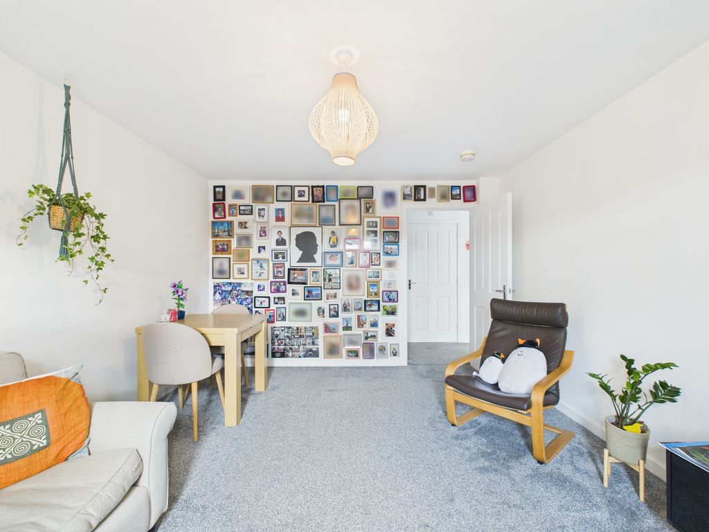 Property photo 2 of 15 Lounge/Diner