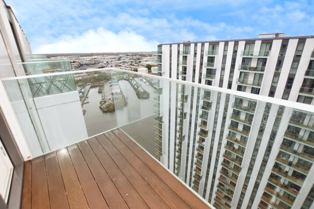 Property photo 2 of 10 Picture No. 06