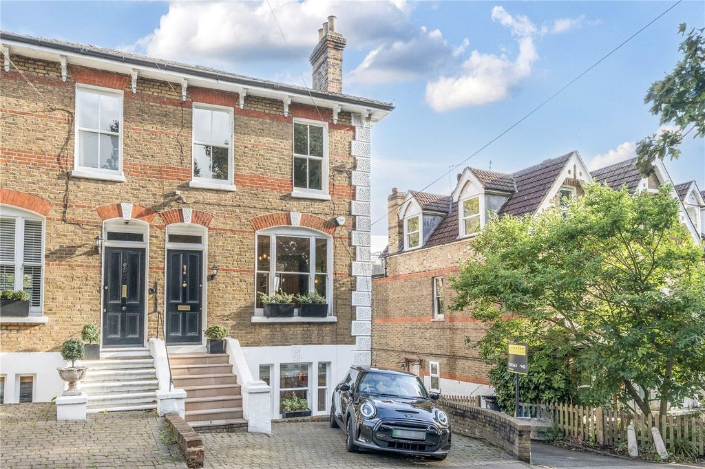 Property photo 1 of 21 External