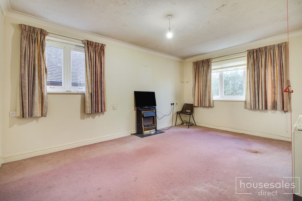 Property photo 3 of 10