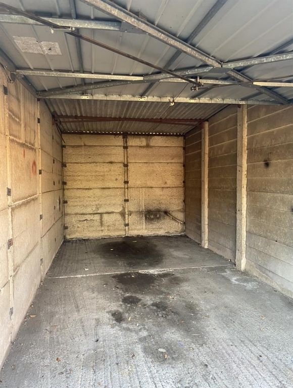 Property photo 3 of 3 Img-6382.Jpg