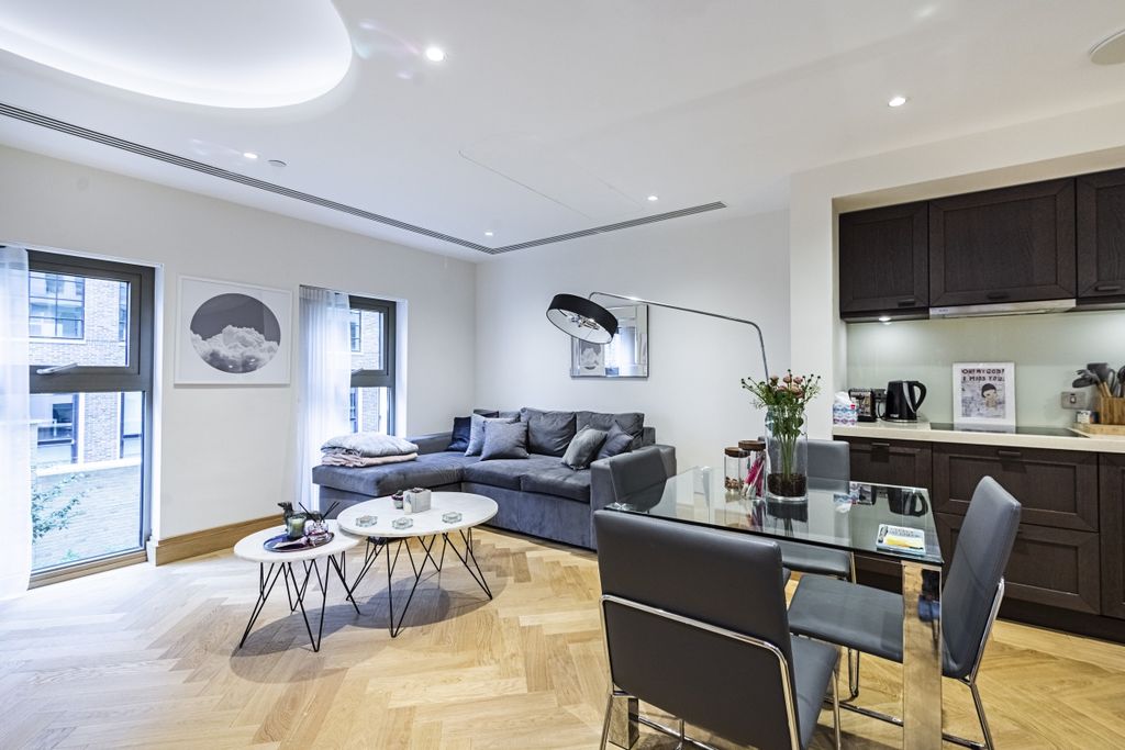 Property photo 1 of 28