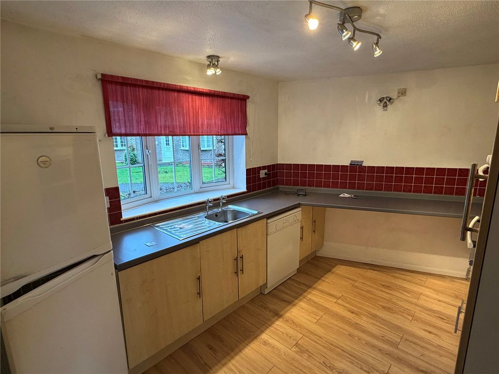 Property photo 2 of 17 Kitchen