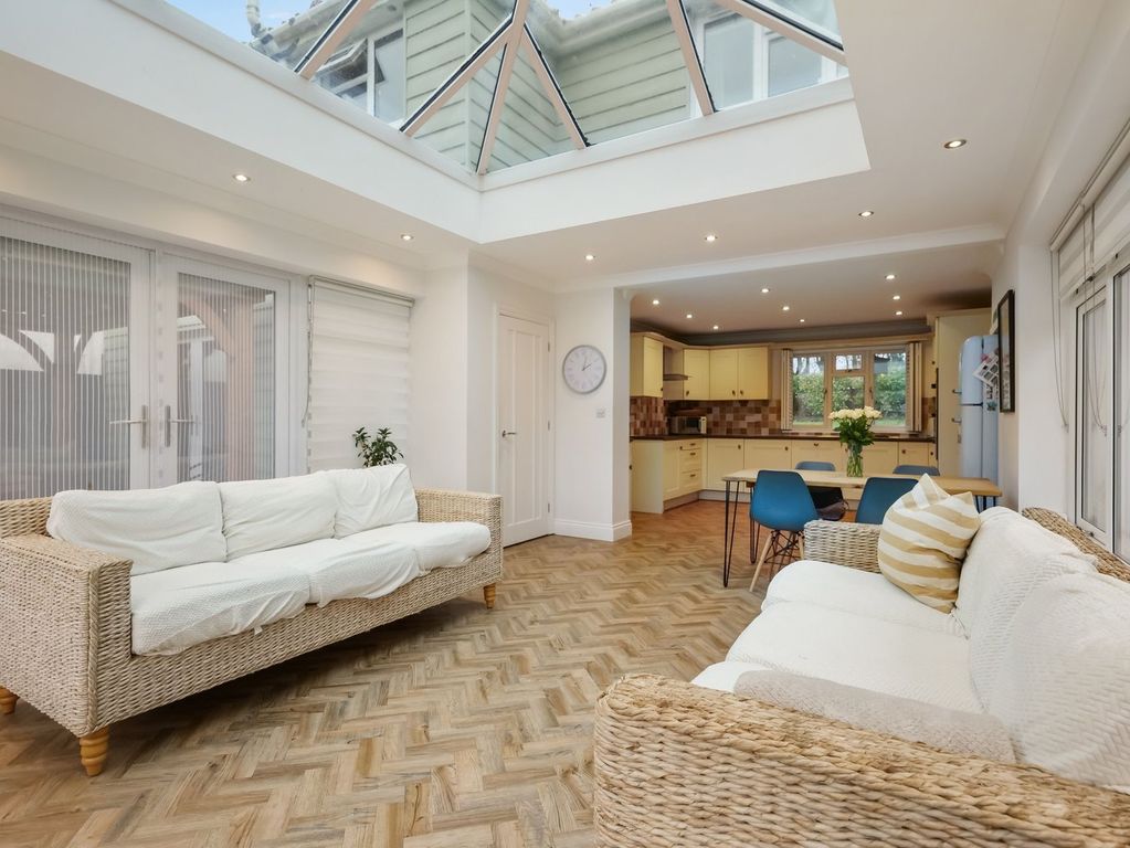 Property photo 2 of 37