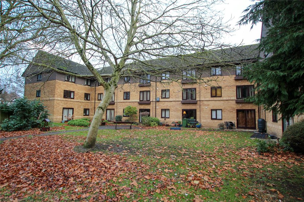 Property photo 2 of 11 Communal Grounds.