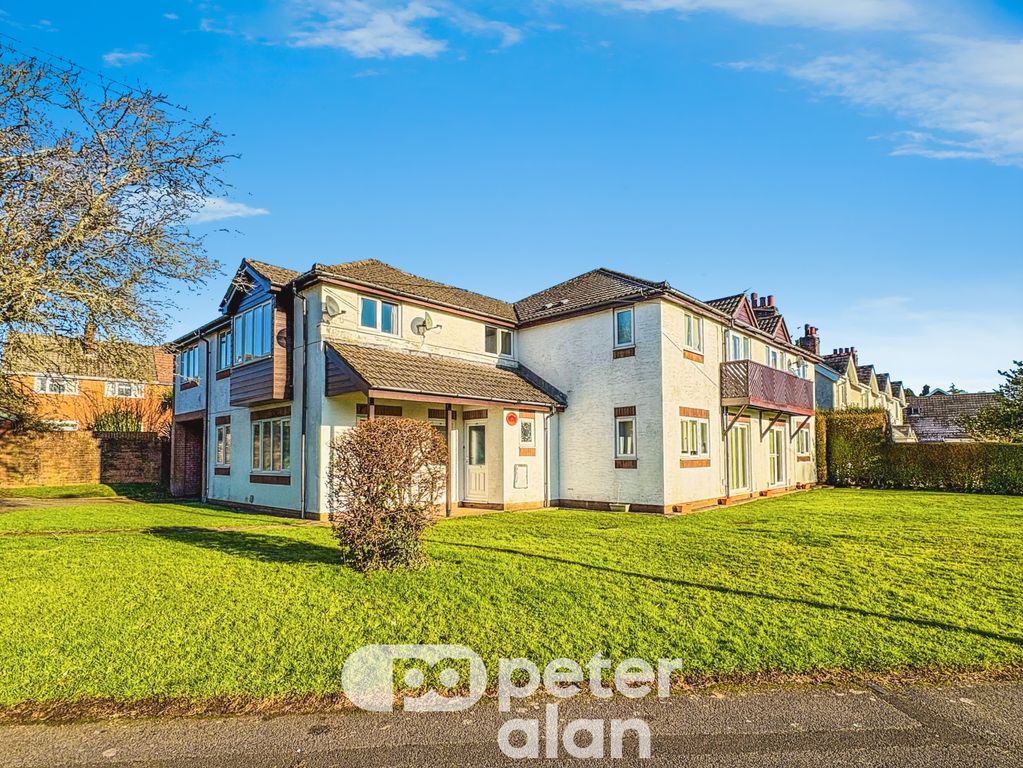 Property photo 1 of 13 Exterior