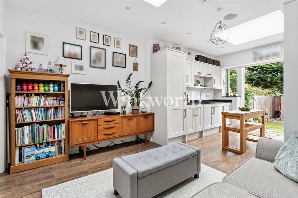 Property photo 1 of 11 Picture No. 07
