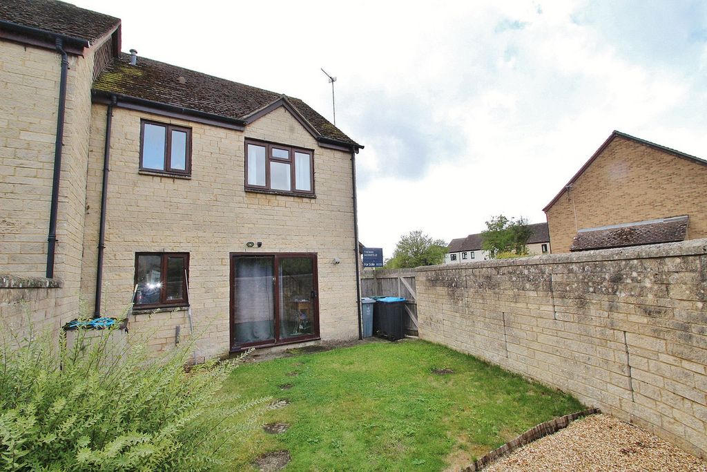 Property photo 1 of 4