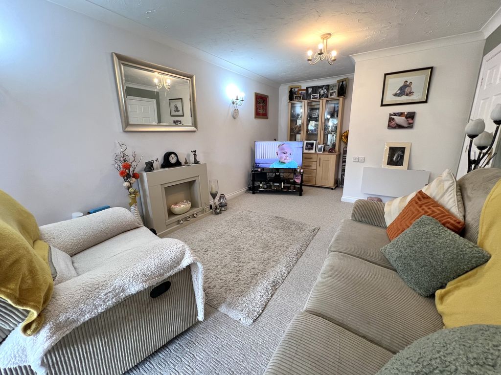 Property photo 3 of 10