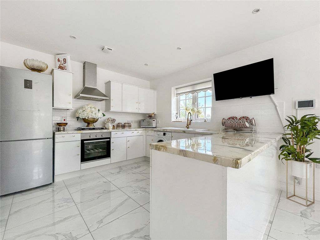 Property photo 1 of 18 Picture No. 20