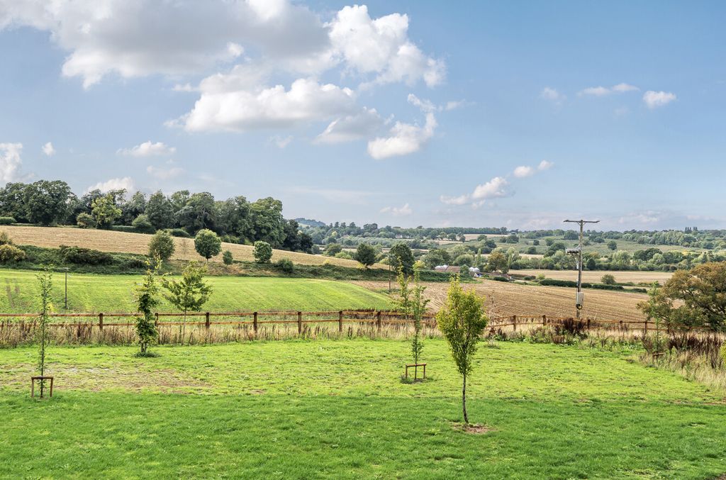 Property photo 2 of 23 1353176-6-68c44B1...