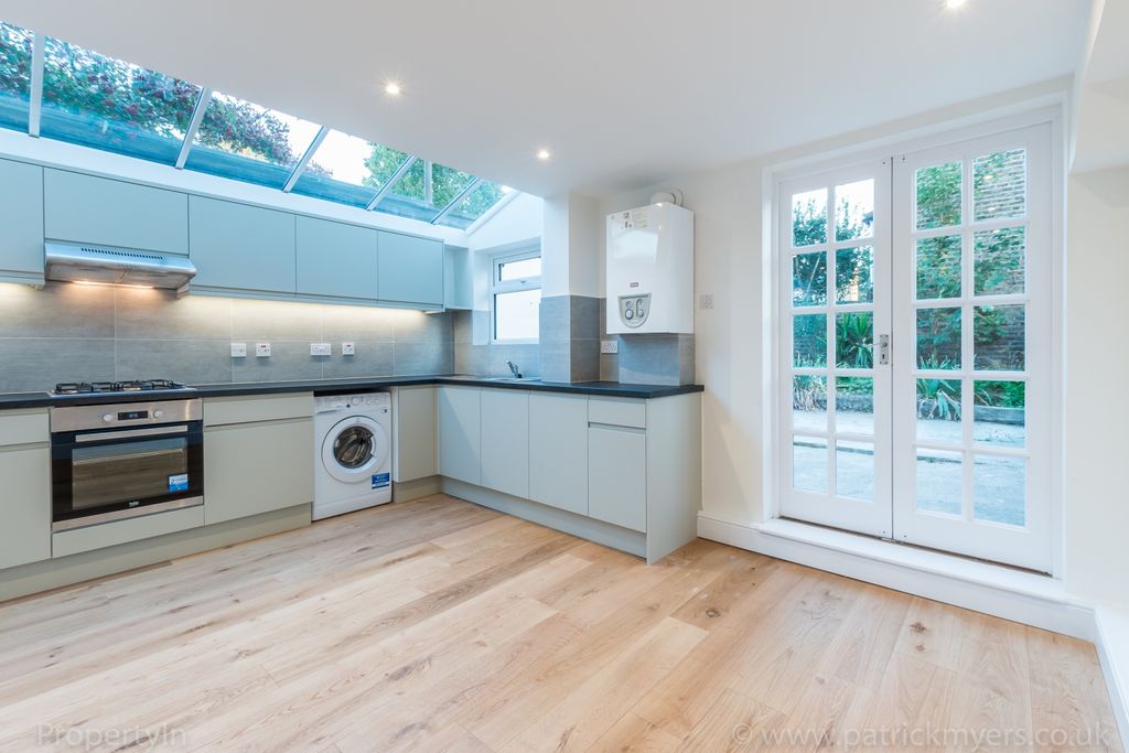 Property photo 1 of 12 Kitchen