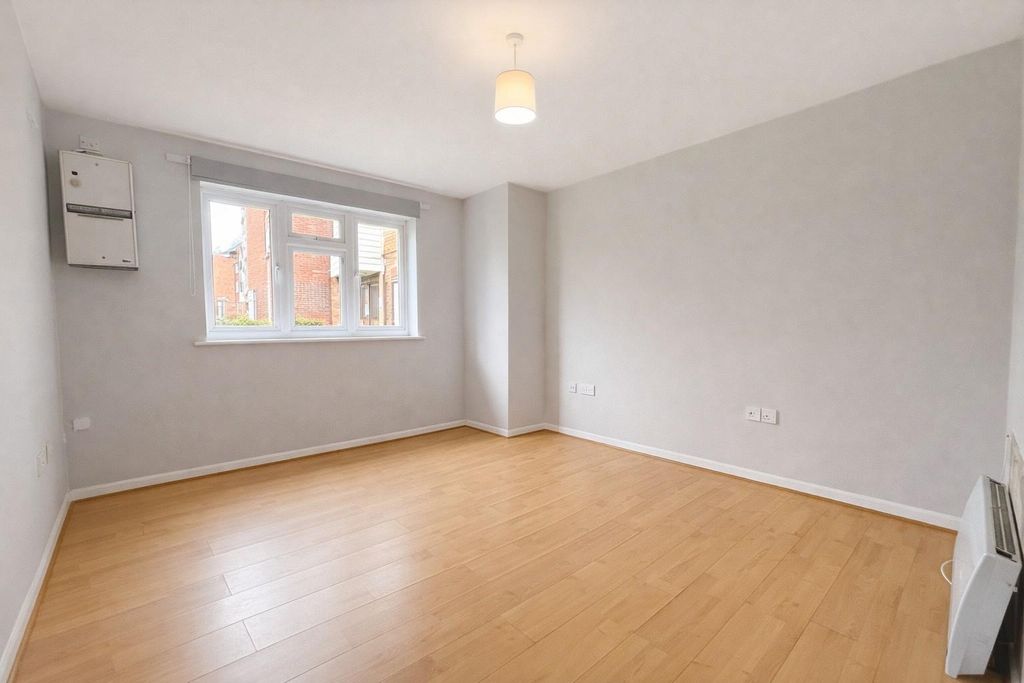 Property photo 2 of 11 A679d2c2-1F69-4Fe9-8A43-15B3F9Cdaf19.Jpg