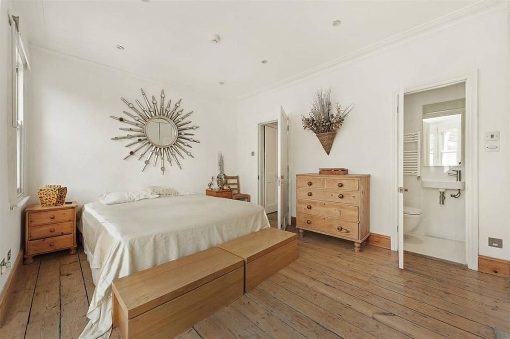 Property photo 1 of 22