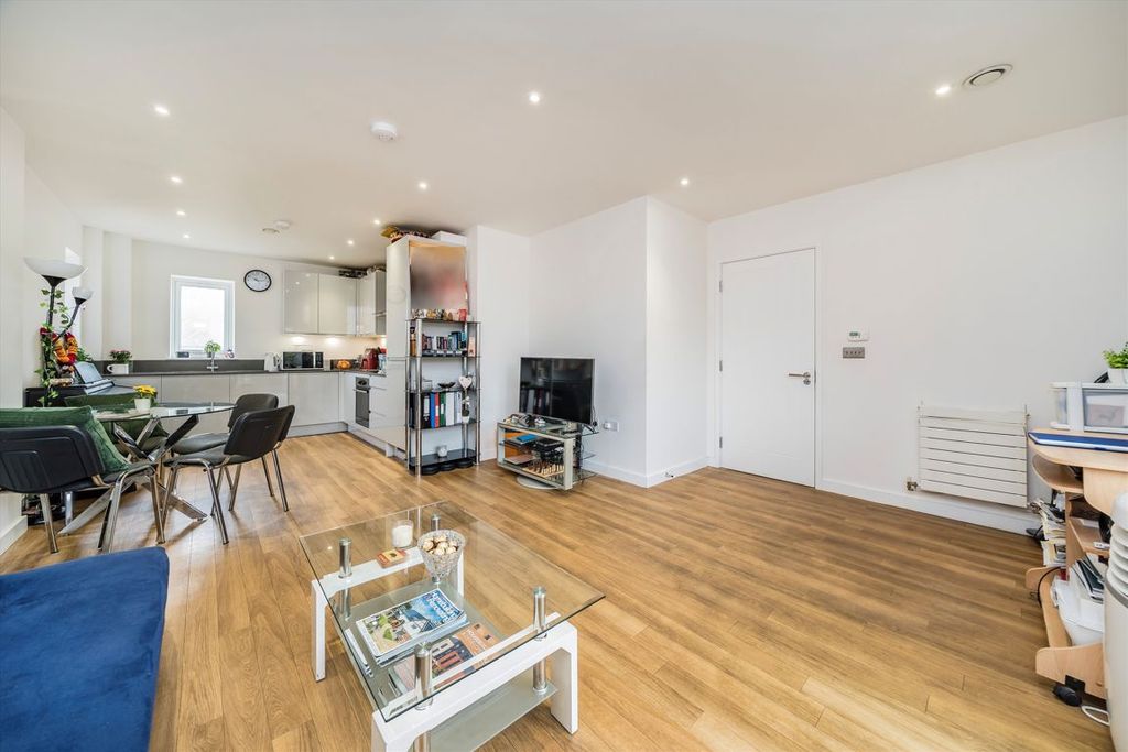 Property photo 1 of 6