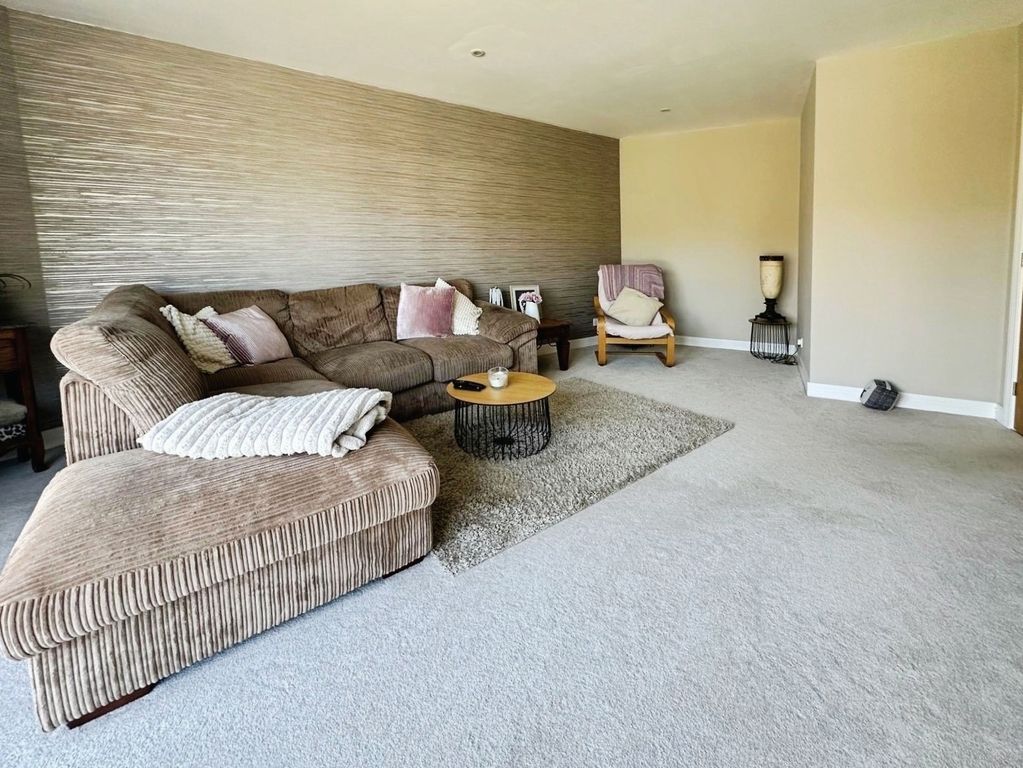 Property photo 3 of 29 Pbox-Img.Jpg