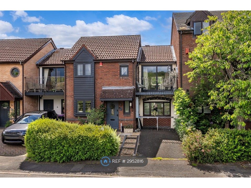 Property photo 2 of 31