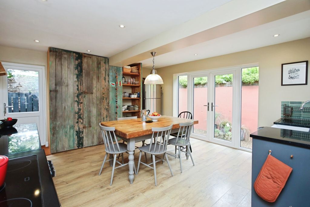 Property photo 3 of 20 Pbox-Img.Jpg