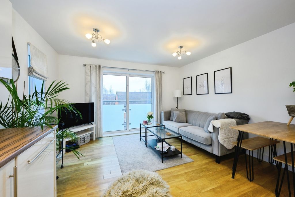 Property photo 1 of 15 Pbox-Img.Jpg