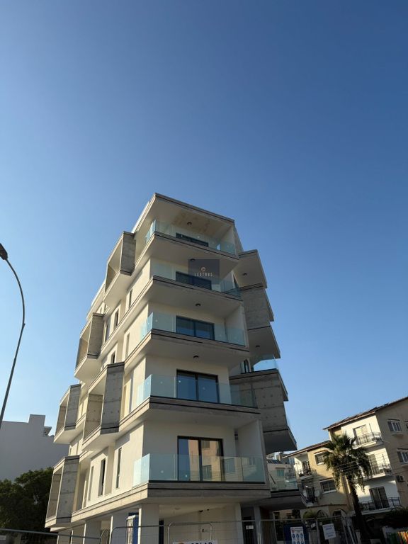 Property photo 1 of 3