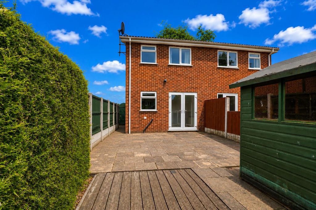 Property photo 2 of 16 5Facdfe8-d18c-4F81-975A-018d3E1946B2.Png