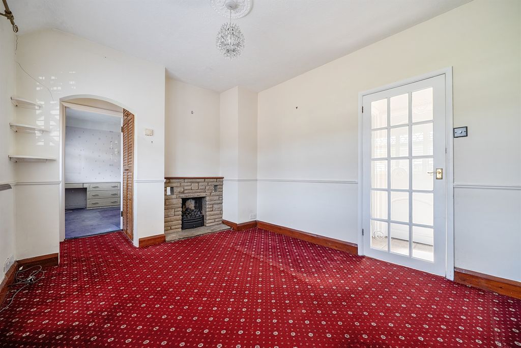Property photo 3 of 12
