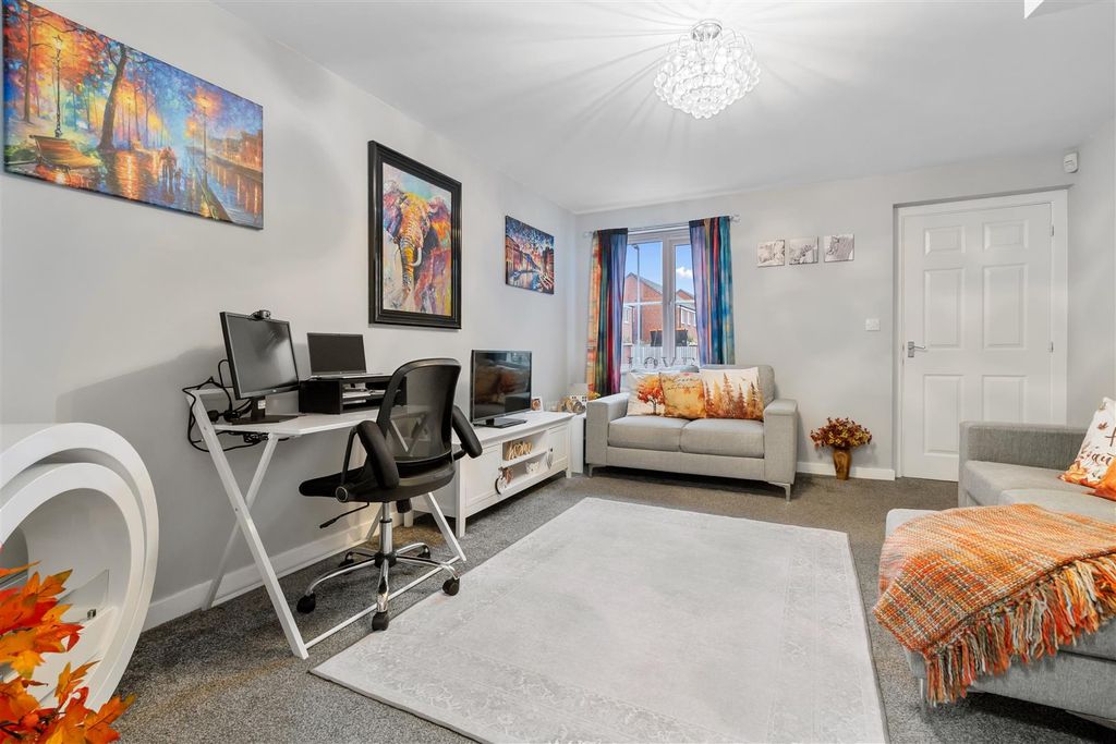 Property photo 3 of 17