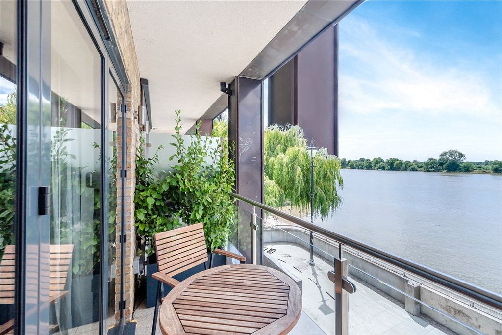 Property photo 3 of 12 Picture No. 21