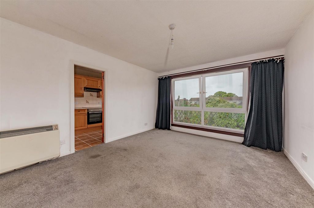 Property photo 2 of 13 158 Strathmore Street Bf-1.Jpg