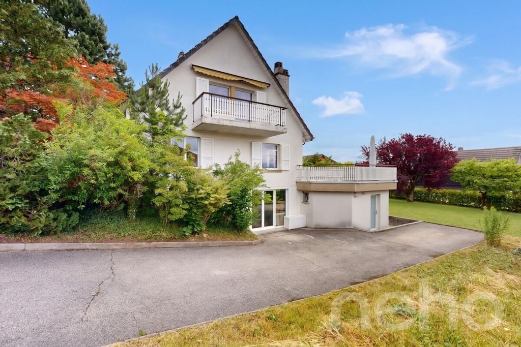 Property photo 3 of 12