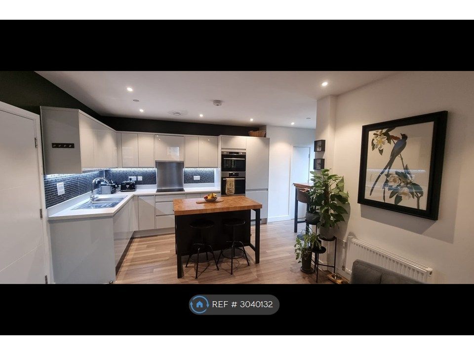 Property photo 3 of 14 Dining/Kitchen Area