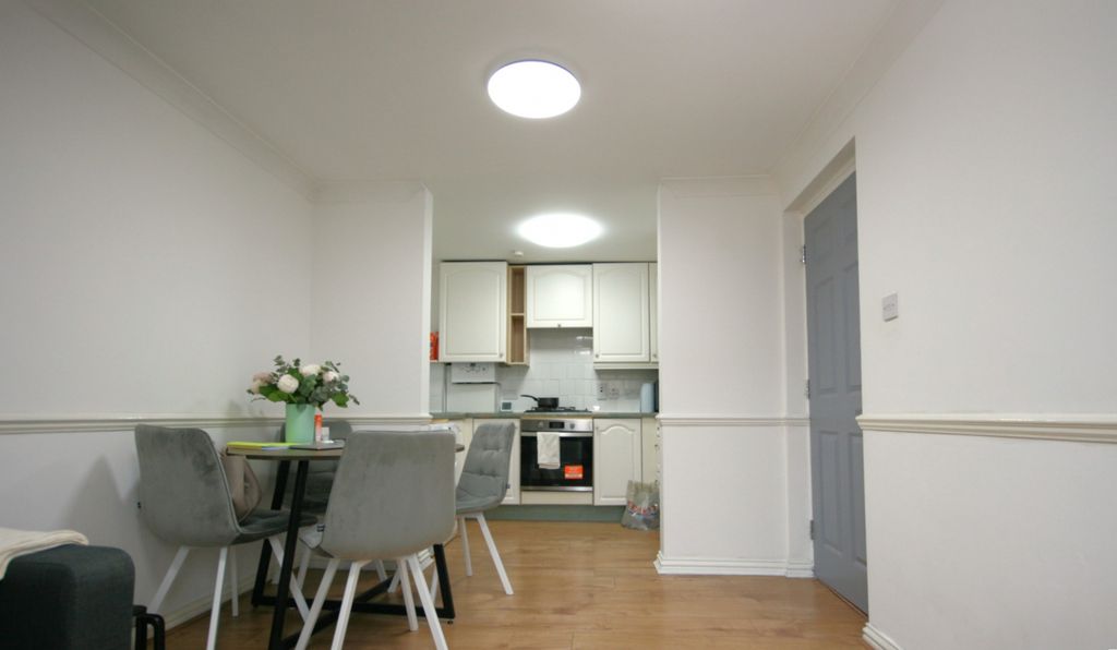 Property photo 2 of 8 Gallery