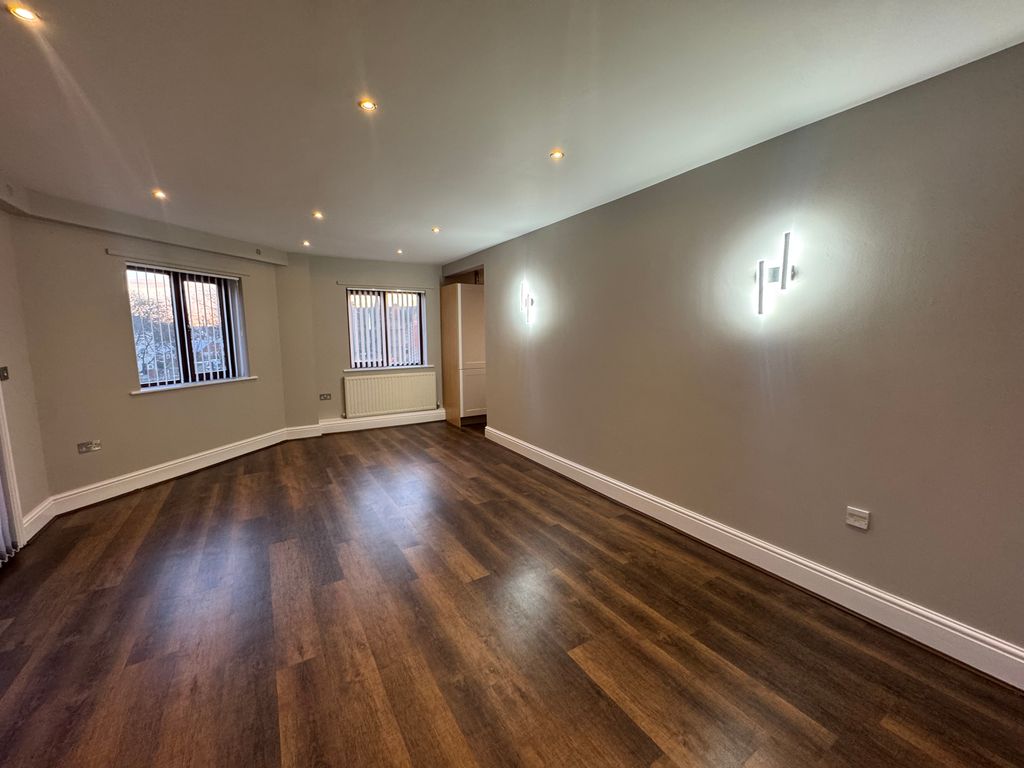 Property photo 3 of 13 Img_4535