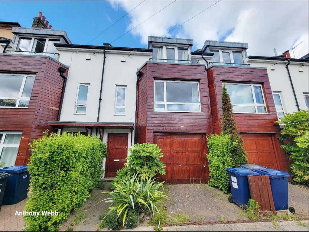Property photo 1 of 15 Front