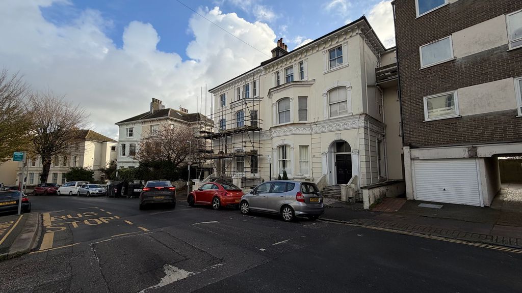 Property photo 1 of 5