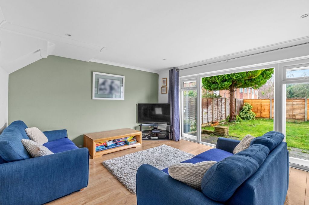 Property photo 2 of 14